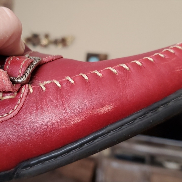 Ladies Red Leather Minnetonka Moccasins sz. 8 - Picture 6 of 7